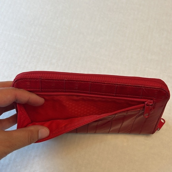 EEL SKIN VINTAGE RED WALLET - Picture 5 of 16